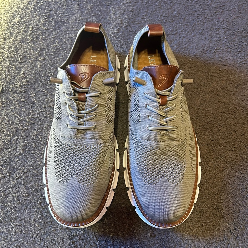 Mens Casual dress/sneaker shoe - Ultra Comfortable